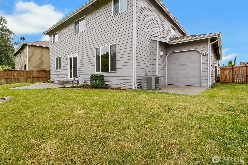 1522 Daffodil Avenue NE Orting WA 98360