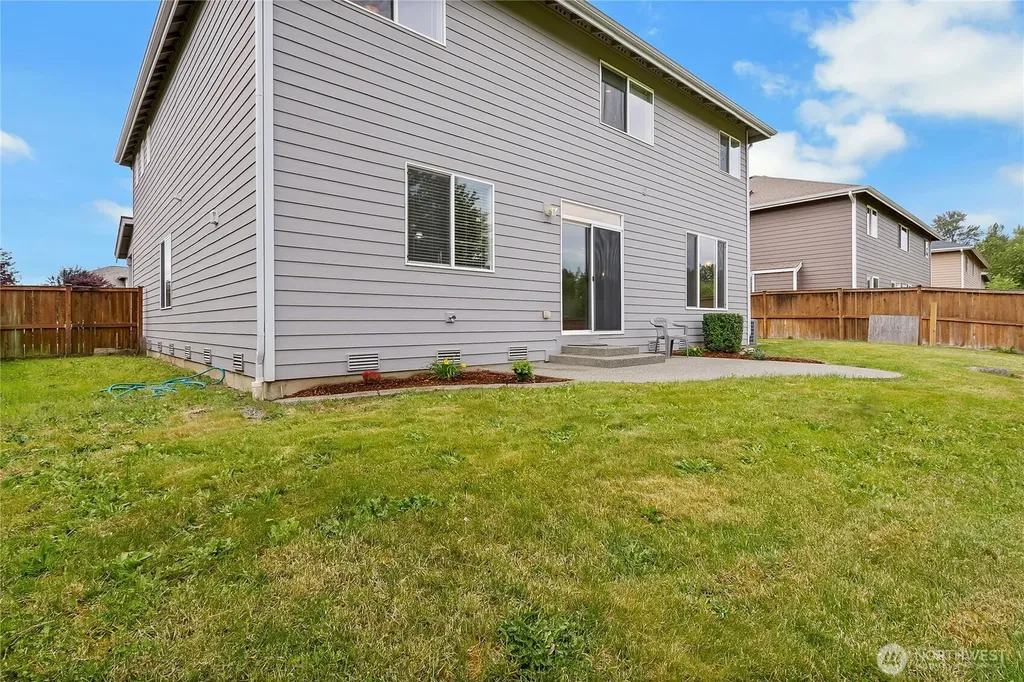 1522 Daffodil Avenue NE Orting WA 98360