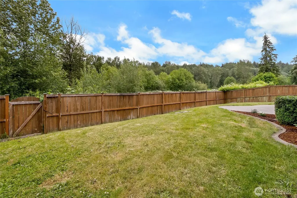 1522 Daffodil Avenue NE Orting WA 98360