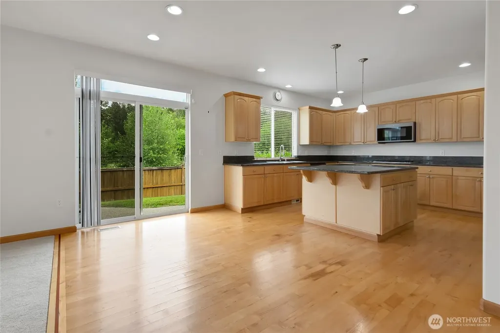 1522 Daffodil Avenue NE Orting WA 98360
