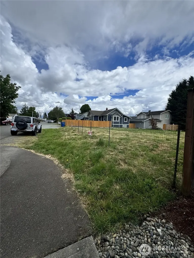 1039 SW 150th Street Burien WA 98166
