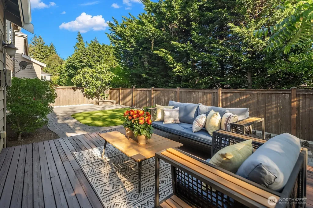16137 Northup Way Bellevue WA 98008
