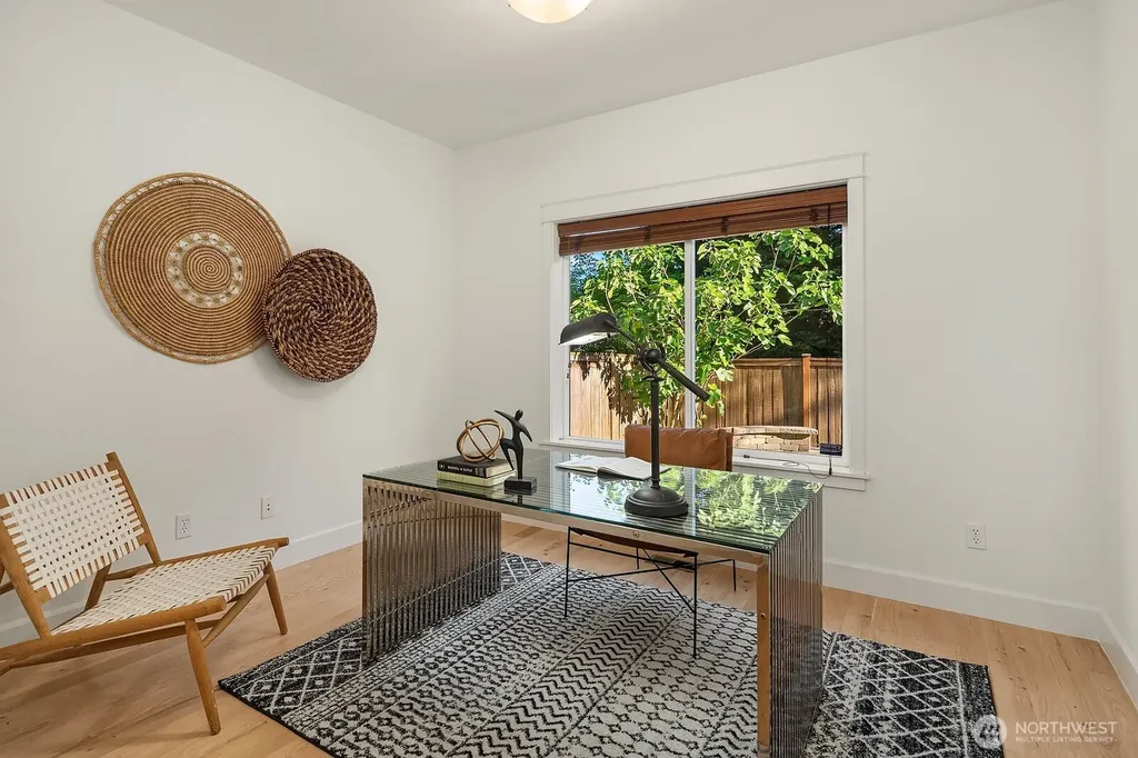 16137 Northup Way Bellevue WA 98008