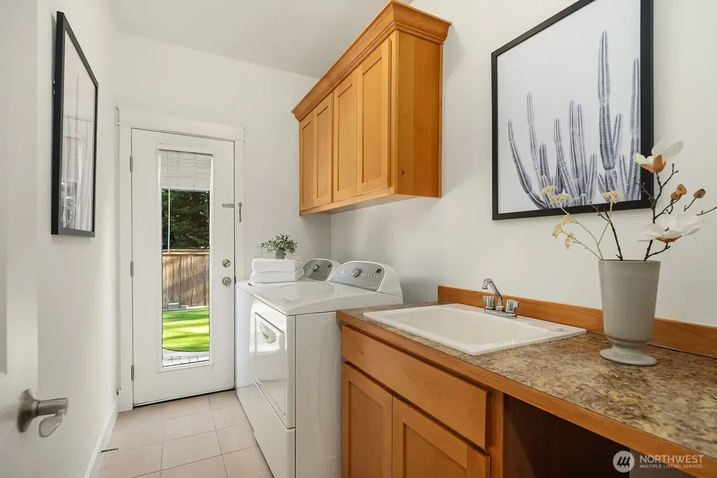 16137 Northup Way Bellevue WA 98008