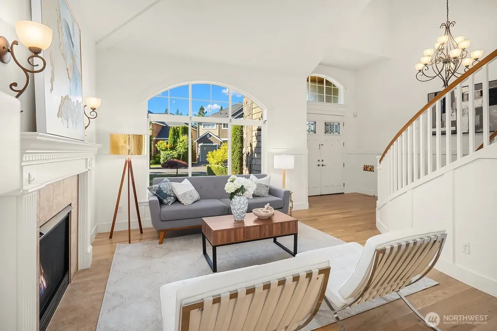 16137 Northup Way Bellevue WA 98008