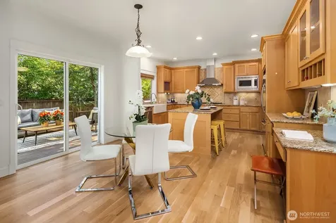 16137 Northup Way Bellevue WA 98008
