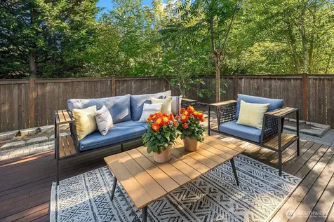 16137 Northup Way Bellevue WA 98008