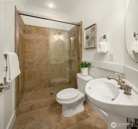 16137 Northup Way Bellevue WA 98008