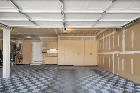 16137 Northup Way Bellevue WA 98008