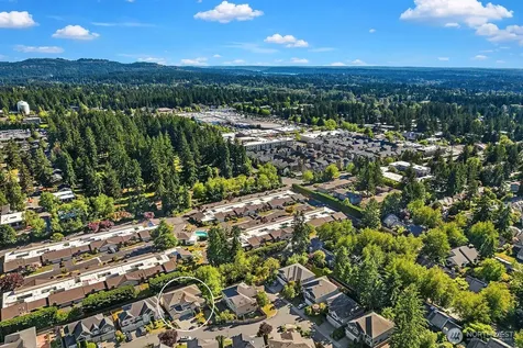16137 Northup Way Bellevue WA 98008