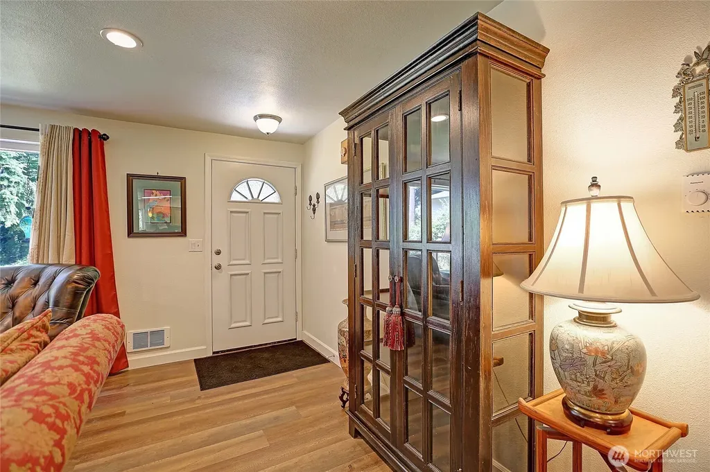 2942 Janet Avenue Camano Island WA 98282