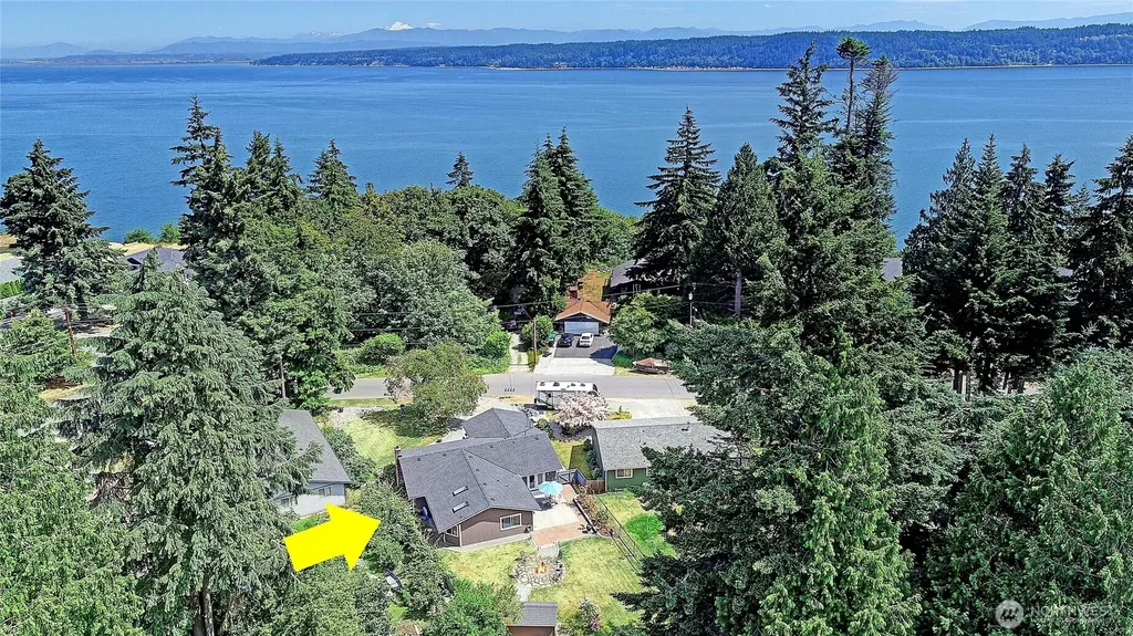 2942 Janet Avenue Camano Island WA 98282
