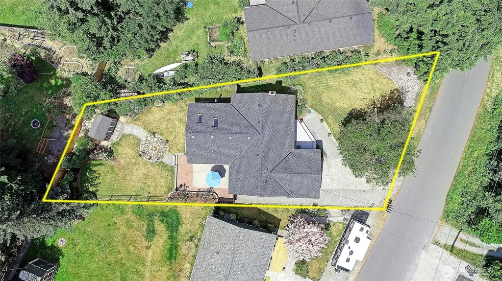 2942 Janet Avenue Camano Island WA 98282