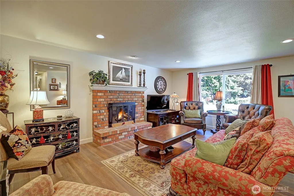 2942 Janet Avenue Camano Island WA 98282