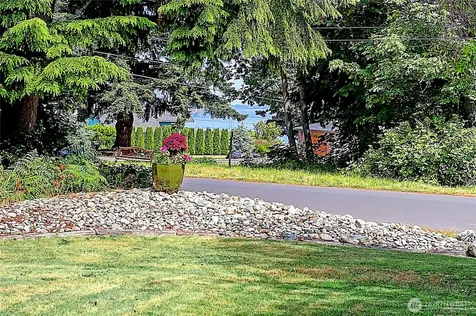 2942 Janet Avenue Camano Island WA 98282