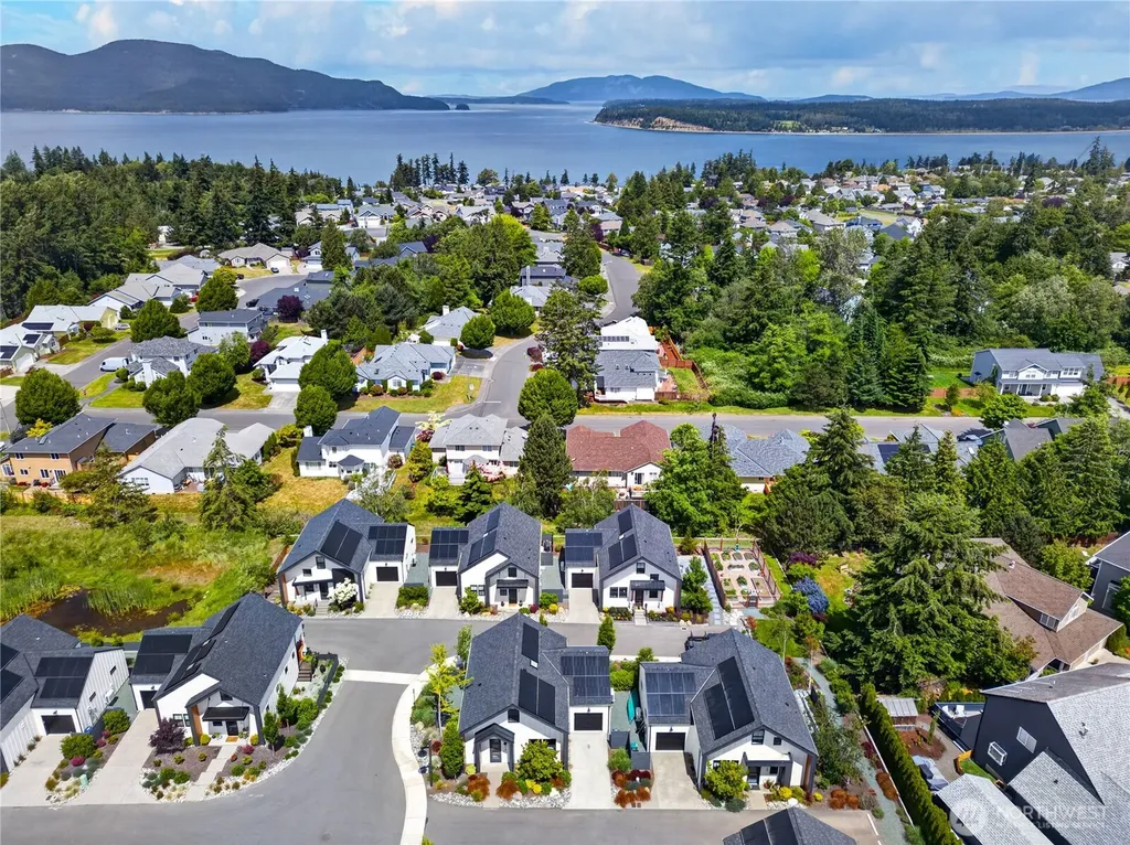 3914 Crosswinds Court Anacortes WA 98221