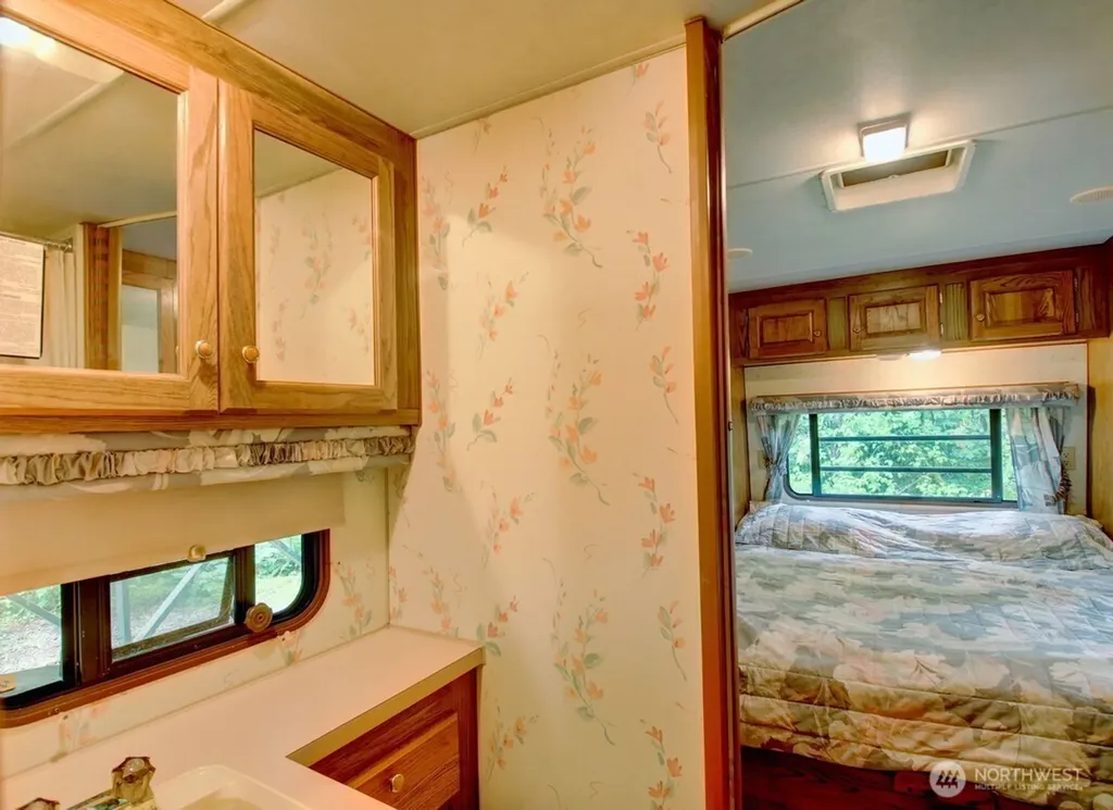 123 Jasper Trail Deming WA 98244