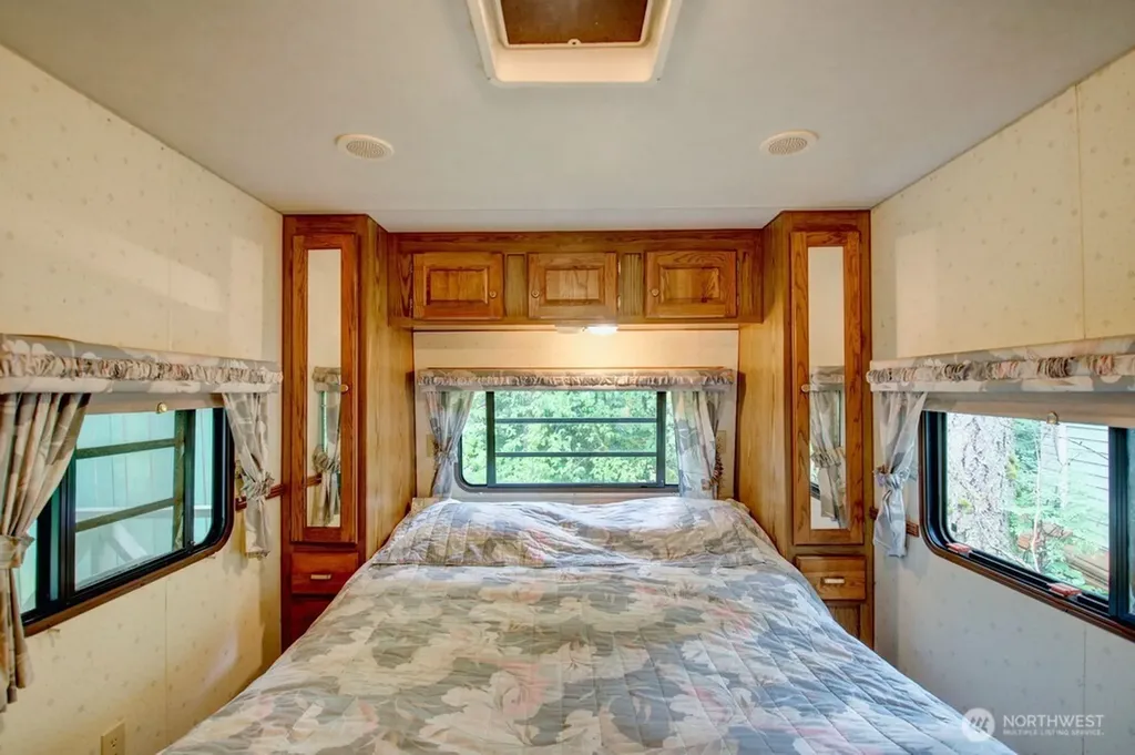 123 Jasper Trail Deming WA 98244