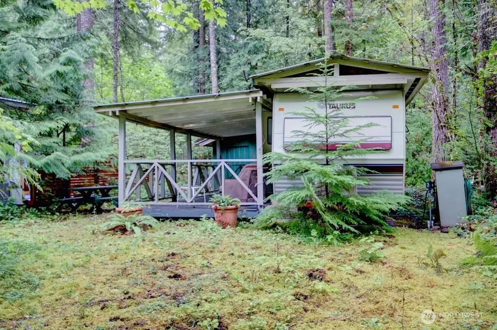 123 Jasper Trail Deming WA 98244