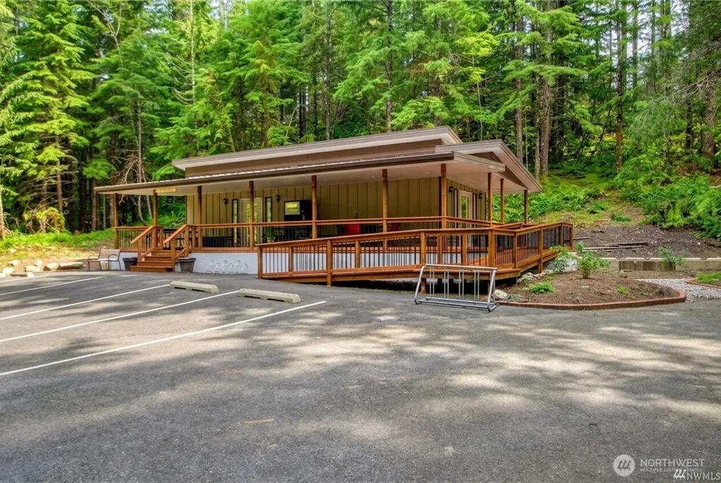 123 Jasper Trail Deming WA 98244