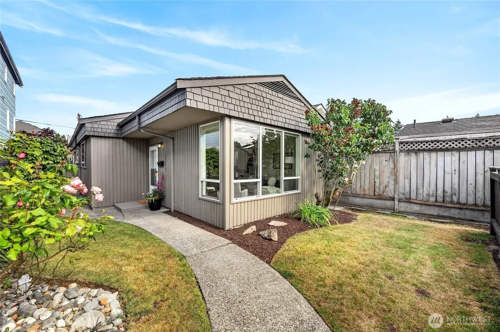 3039 61st Avenue SW Seattle WA 98116