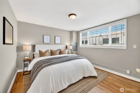 3039 61st Avenue SW Seattle WA 98116