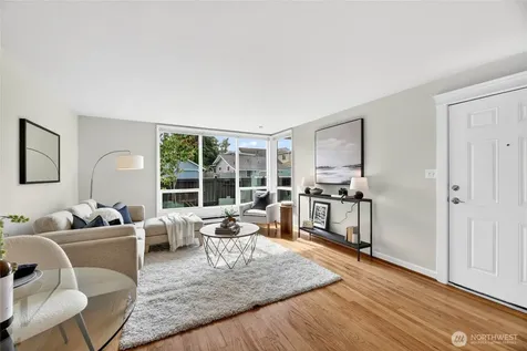 3039 61st Avenue SW Seattle WA 98116