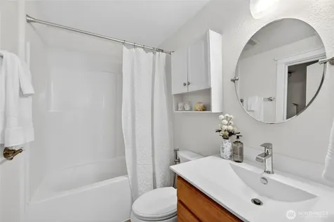 3039 61st Avenue SW Seattle WA 98116