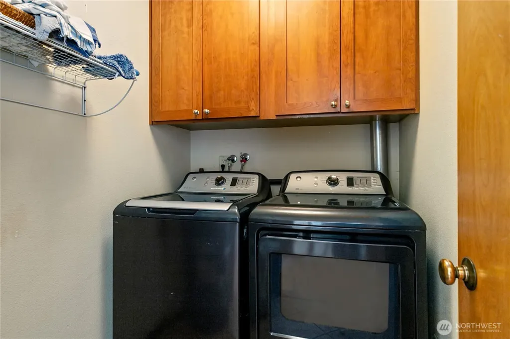 22222 Dock Avenue S Des Moines WA 98198