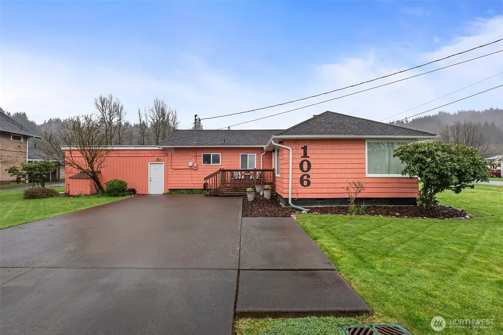 106 First Street E South Bend WA 98586