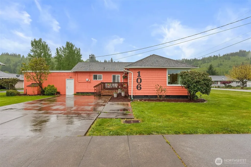 106 First Street E South Bend WA 98586