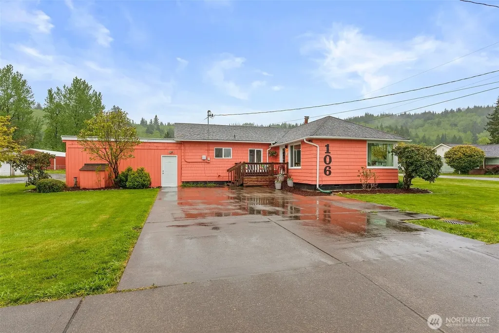 106 First Street E South Bend WA 98586