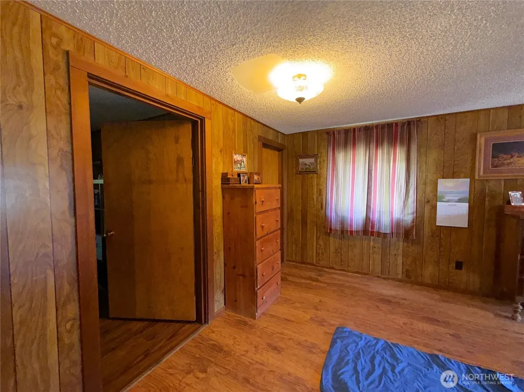 54 N Klondike Road Republic WA 99166
