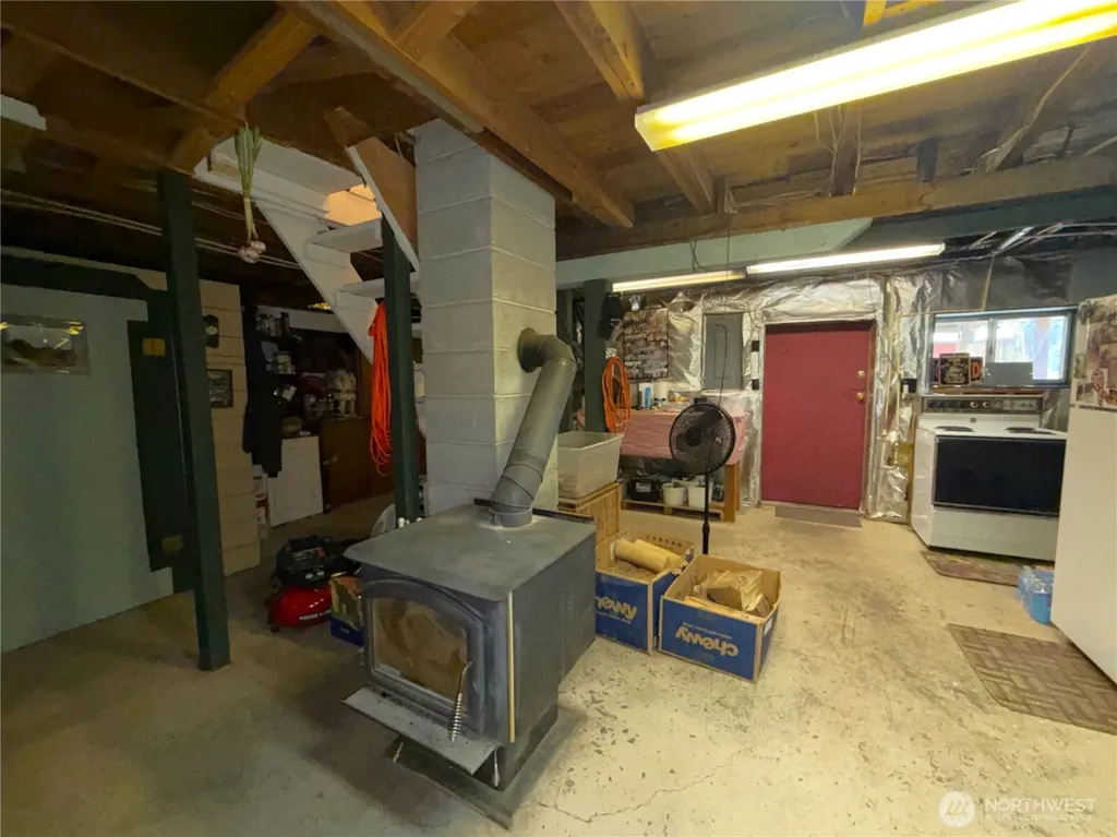 54 N Klondike Road Republic WA 99166