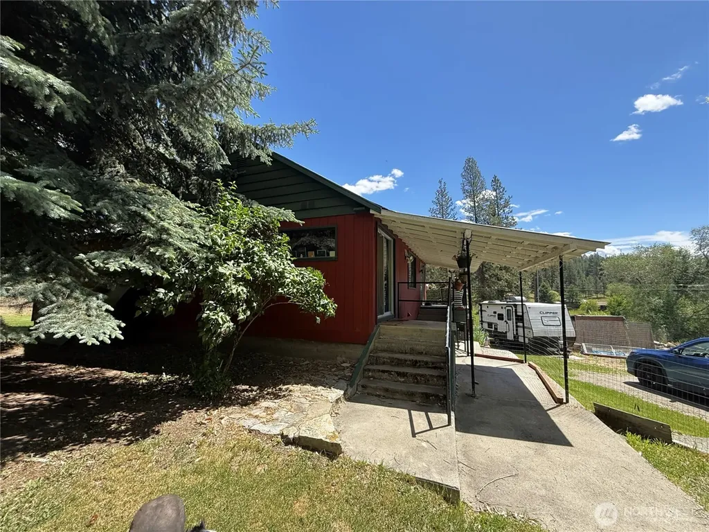54 N Klondike Road Republic WA 99166