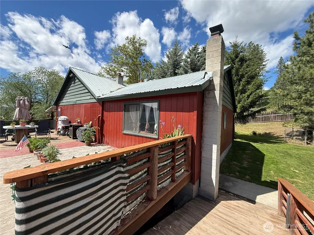 54 N Klondike Road Republic WA 99166