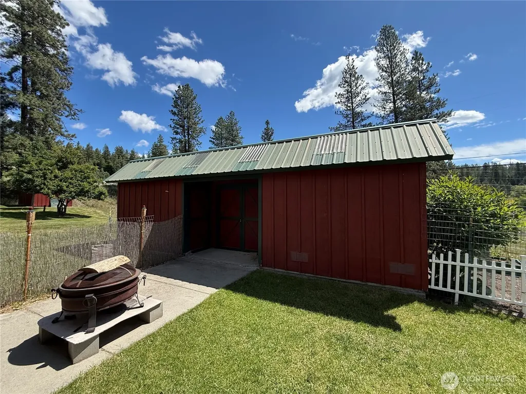 54 N Klondike Road Republic WA 99166