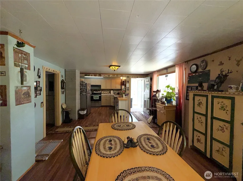 54 N Klondike Road Republic WA 99166