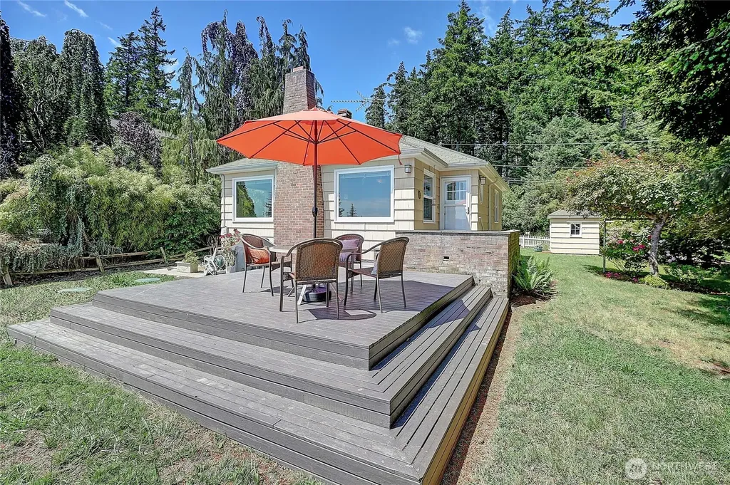 562 Moe Road Camano Island WA 98282