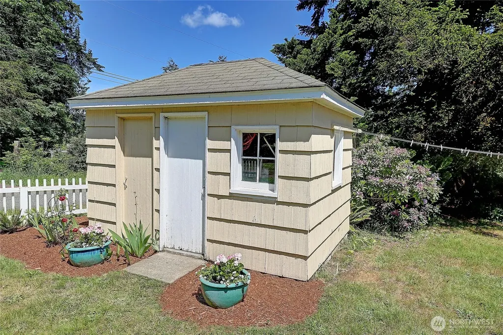 562 Moe Road Camano Island WA 98282