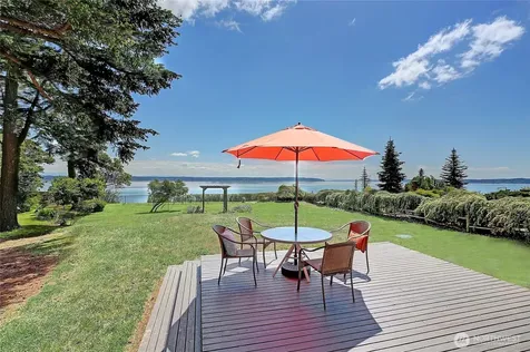 562 Moe Road Camano Island WA 98282