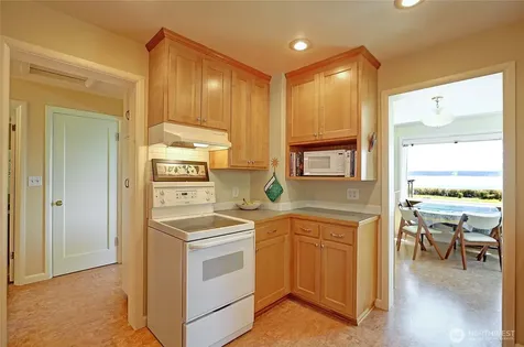 562 Moe Road Camano Island WA 98282
