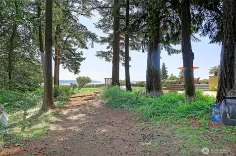 562 Moe Road Camano Island WA 98282