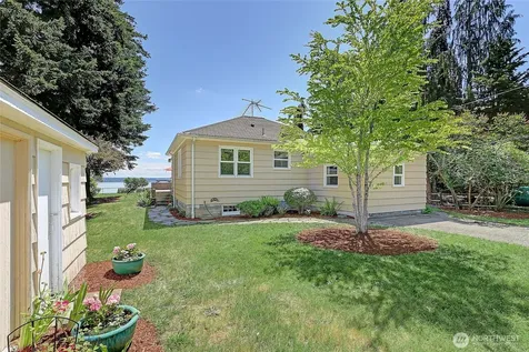 562 Moe Road Camano Island WA 98282