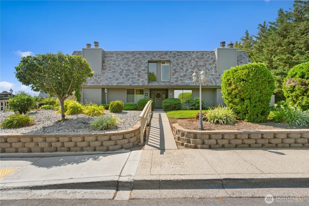 1535 Castlerock Avenue Wenatchee WA 98801