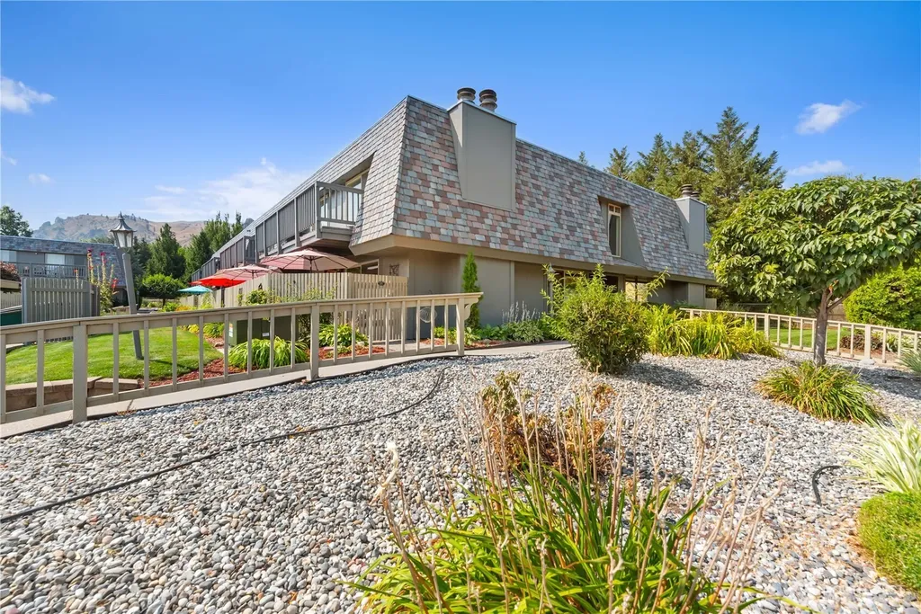 1535 Castlerock Avenue Wenatchee WA 98801