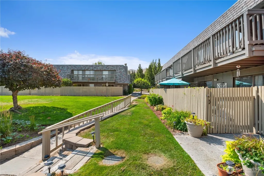 1535 Castlerock Avenue Wenatchee WA 98801