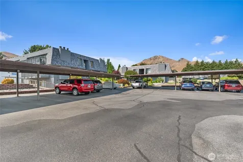 1535 Castlerock Avenue Wenatchee WA 98801