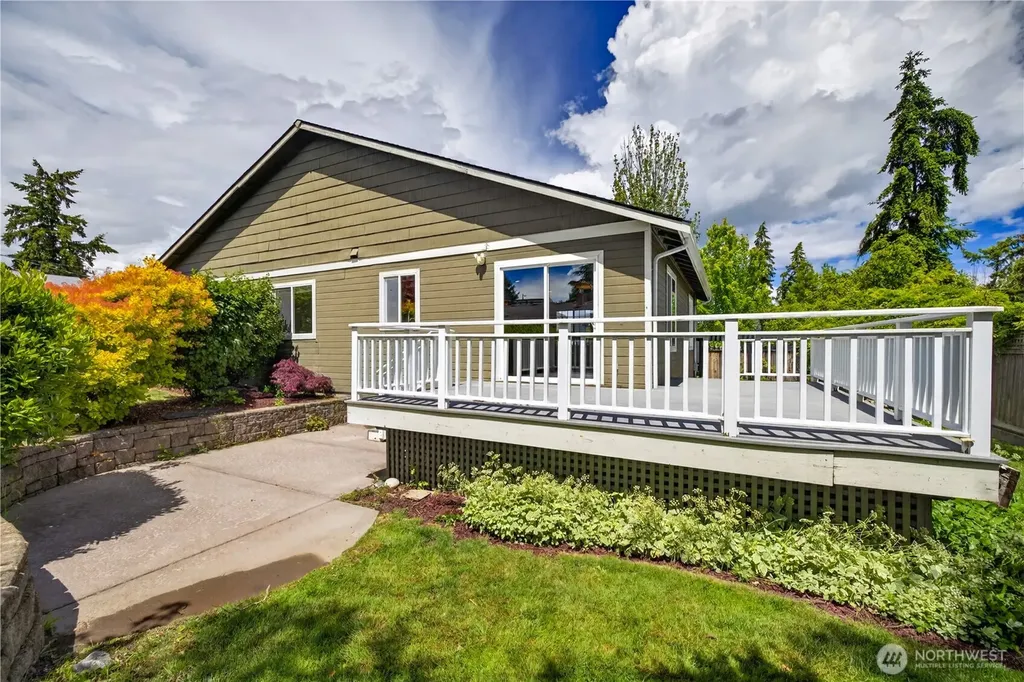 1203 30th Street Anacortes WA 98221