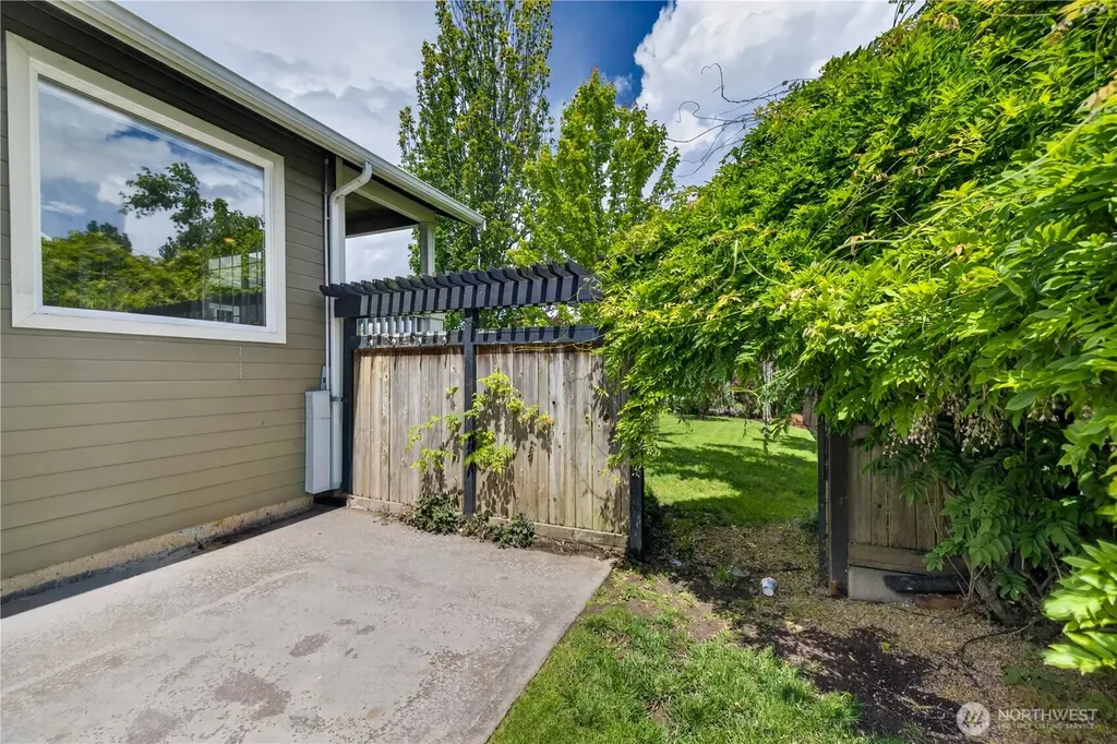 1203 30th Street Anacortes WA 98221